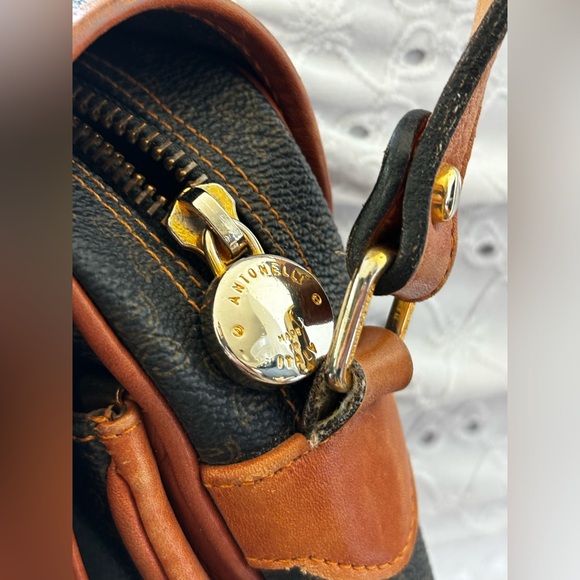 Sale🔥Authentic Antonelli Italy Crossbody Bag - Picture 5 of 7